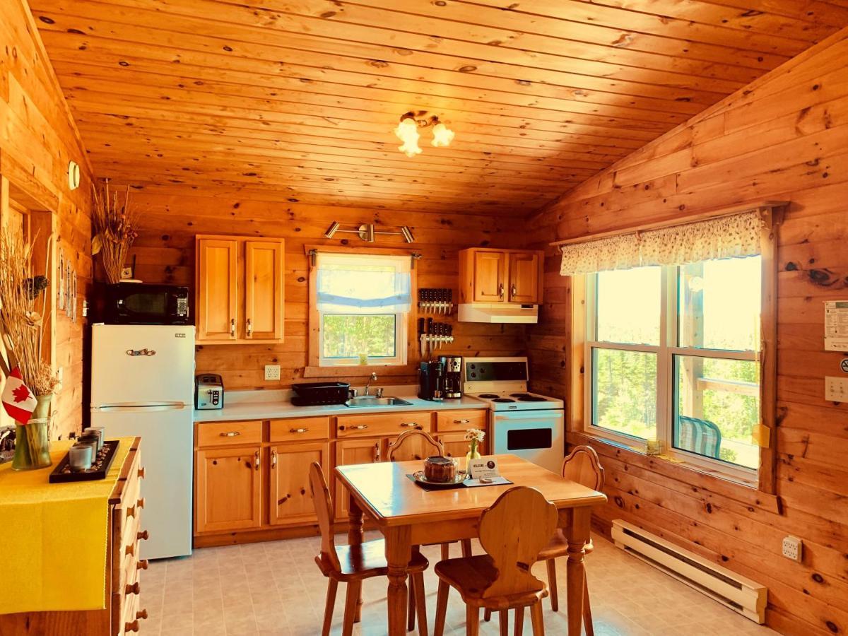 Eagle Valley Cottages Queensport Extérieur photo